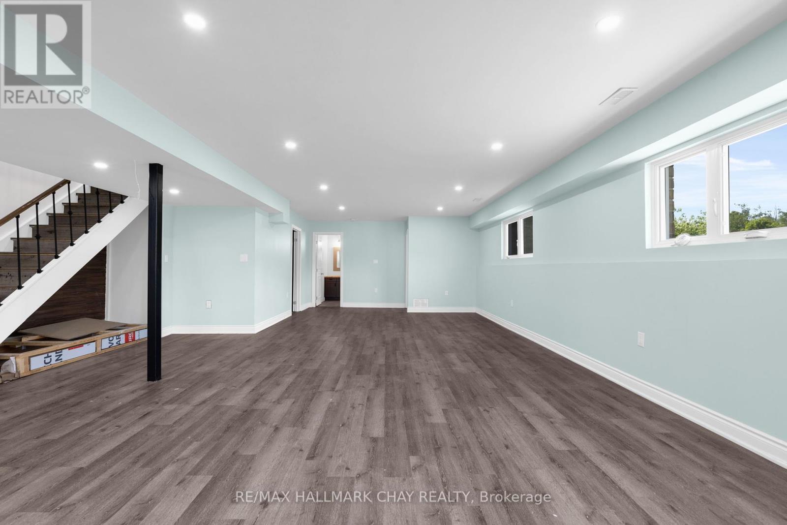 2052 Marchmont Road, Severn, Ontario  L3V 6H2 - Photo 18 - S12177146