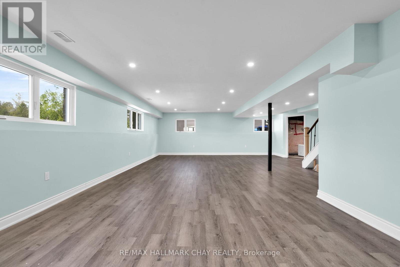 2052 Marchmont Road, Severn, Ontario  L3V 6H2 - Photo 21 - S12177146