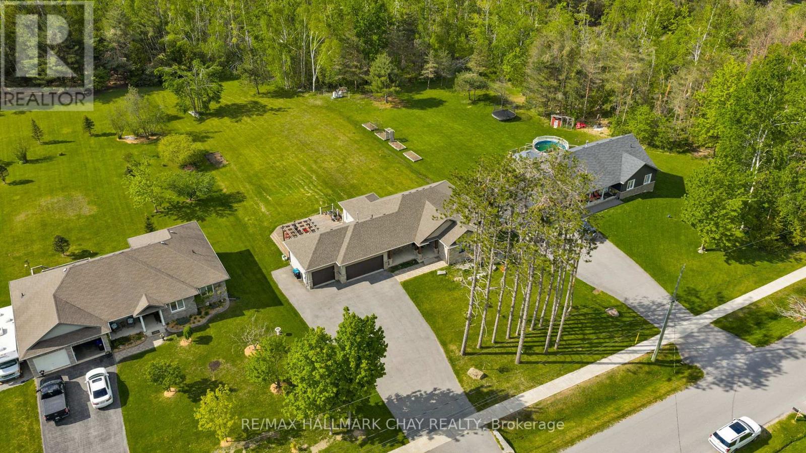 2052 Marchmont Road, Severn, Ontario  L3V 6H2 - Photo 31 - S12177146