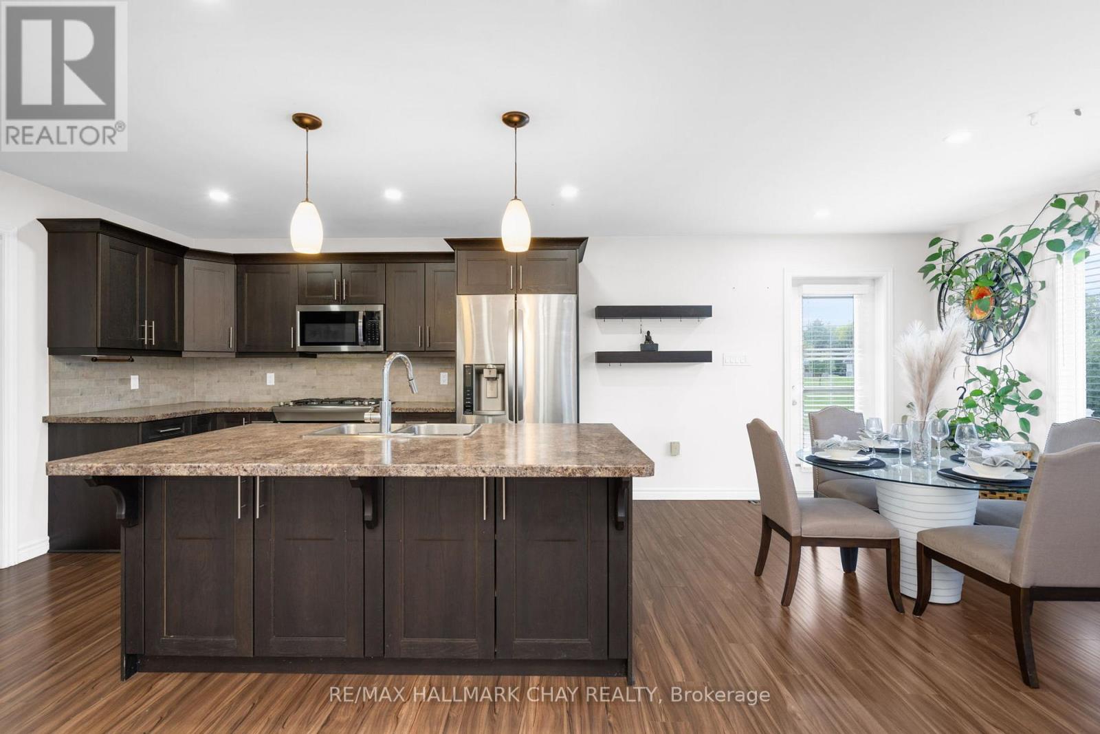 2052 Marchmont Road, Severn, Ontario  L3V 6H2 - Photo 9 - S12177146