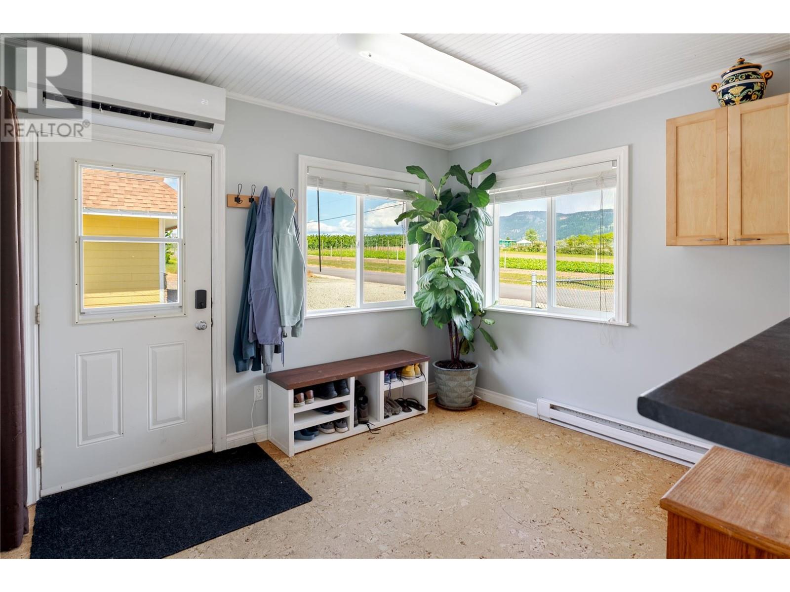 10484 Seaton Road, Lake Country, BC V4V1K4