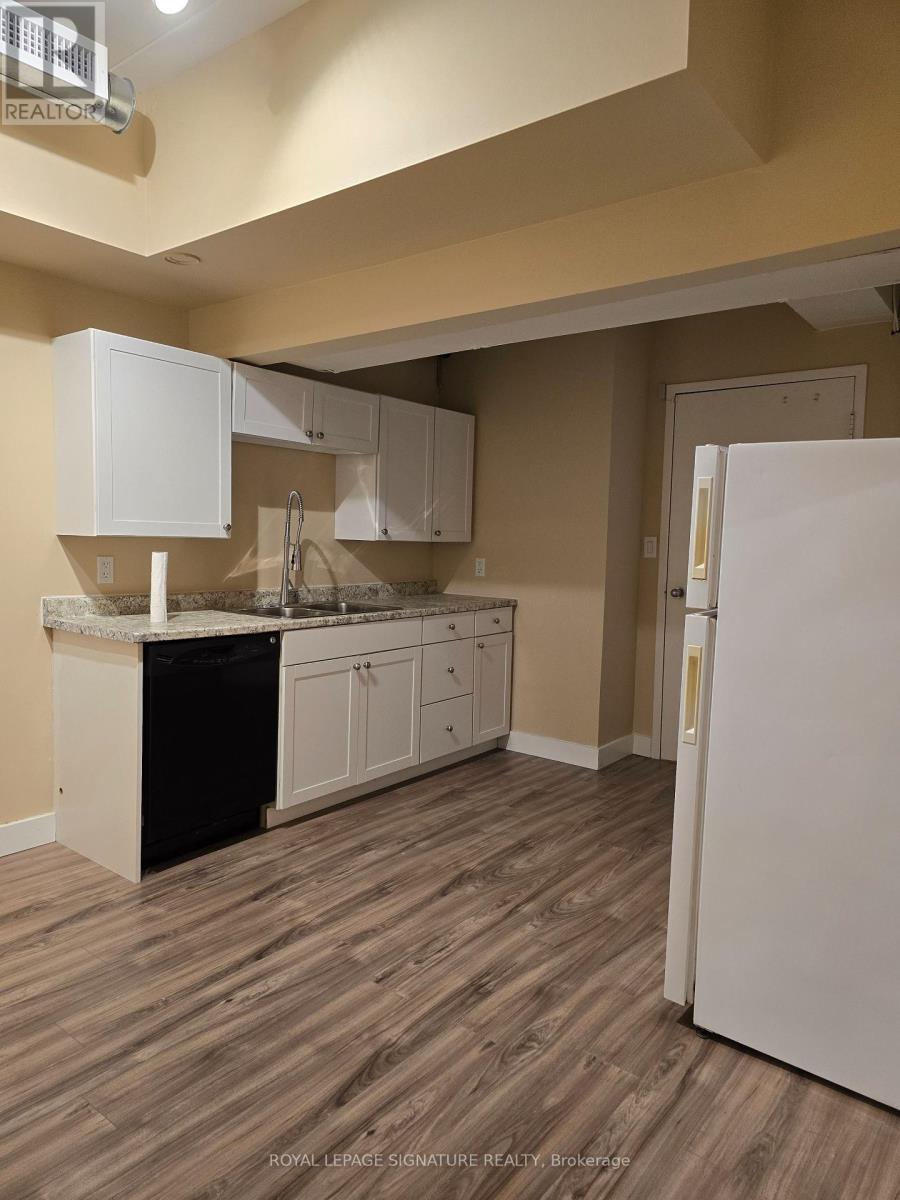 Suite 1 - 126 Trafalgar Road, Oakville, Ontario  L6J 3G5 - Photo 8 - W12177026