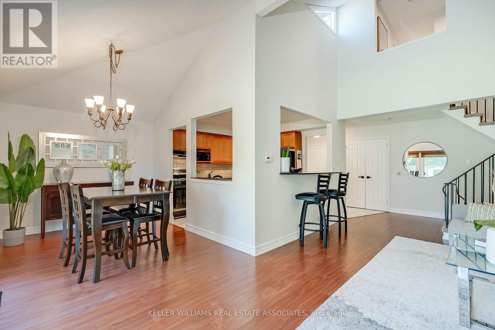 4108 Pheasant Run, Mississauga (Erin Mills), Ontario  L5L 2C1 - Photo 11 - W12177093