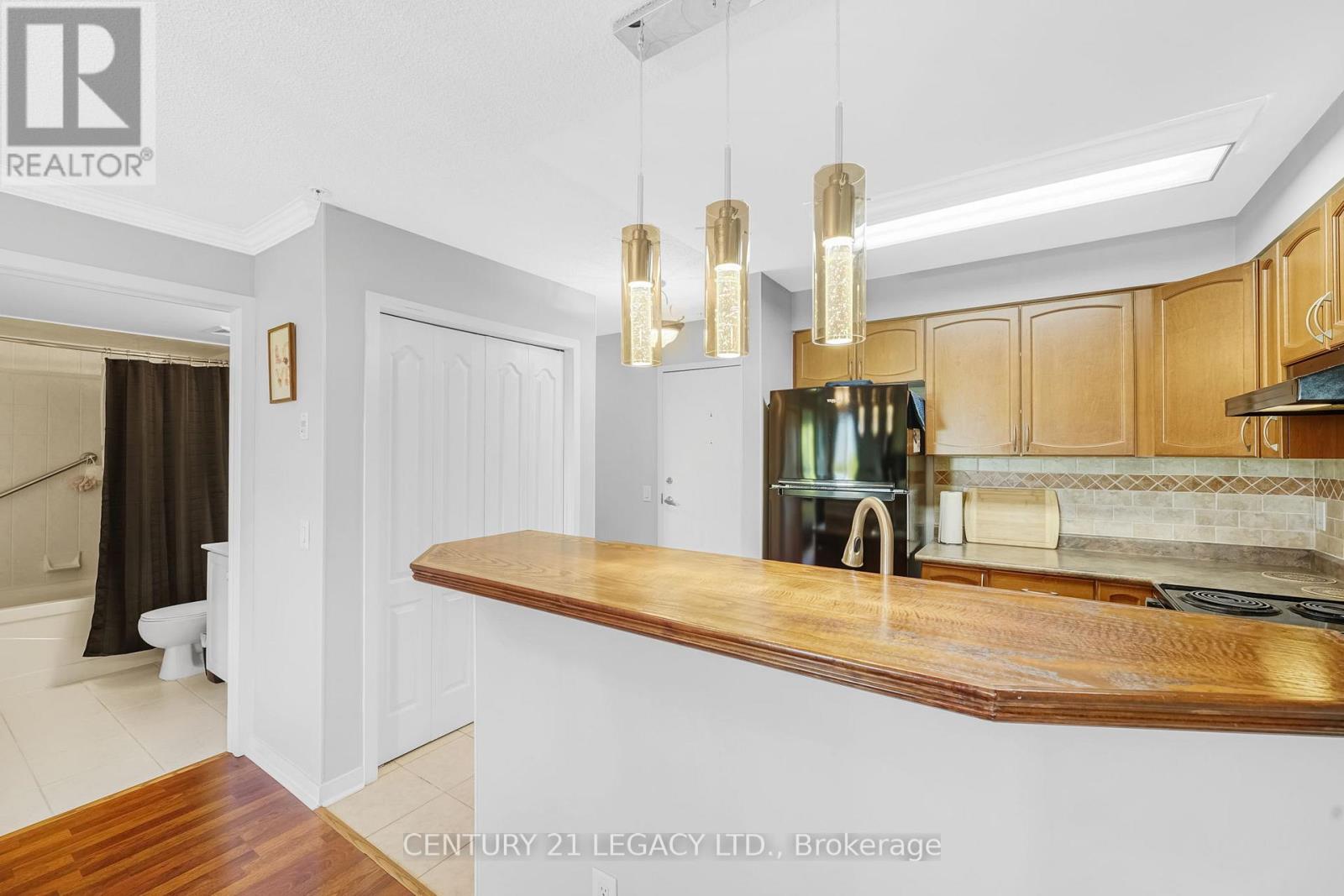 1307 - 8 Dayspring Circle, Brampton, Ontario  L6P 2Z7 - Photo 11 - W12177110
