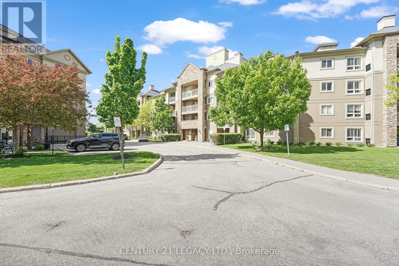 Property at 1307 - 8 DAYSPRING CIRCLE image 2