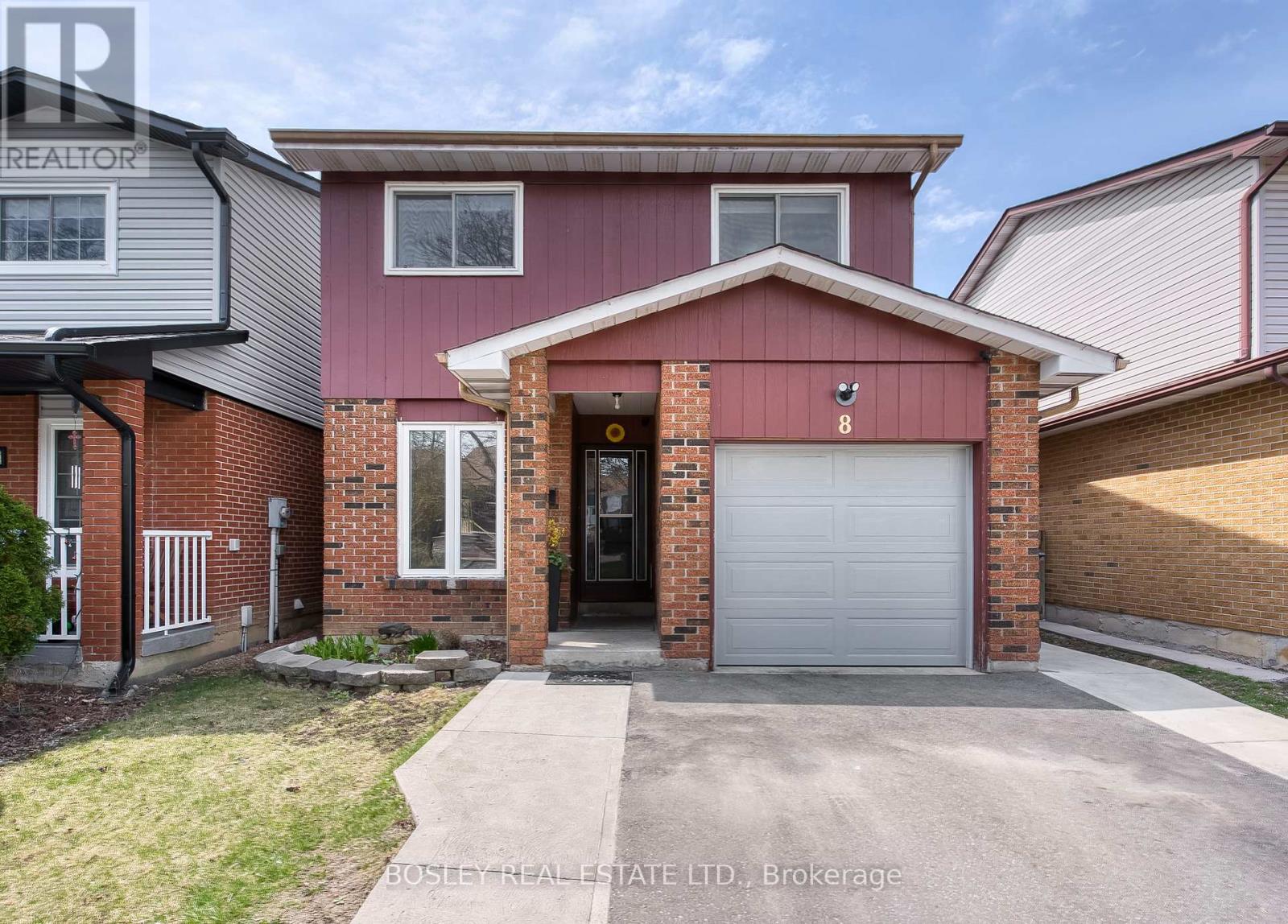 8 Thorsby Court, Brampton, Ontario  L6V 3T9 - Photo 2 - W12177136