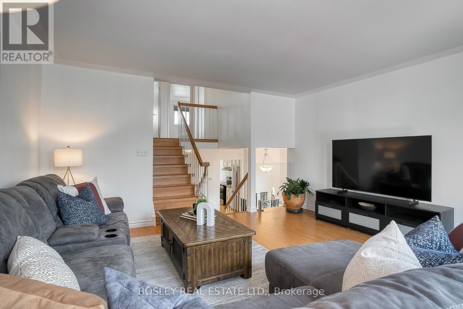 8 Thorsby Court, Brampton (Brampton North), Ontario  L6V 3T9 - Photo 20 - W12177136