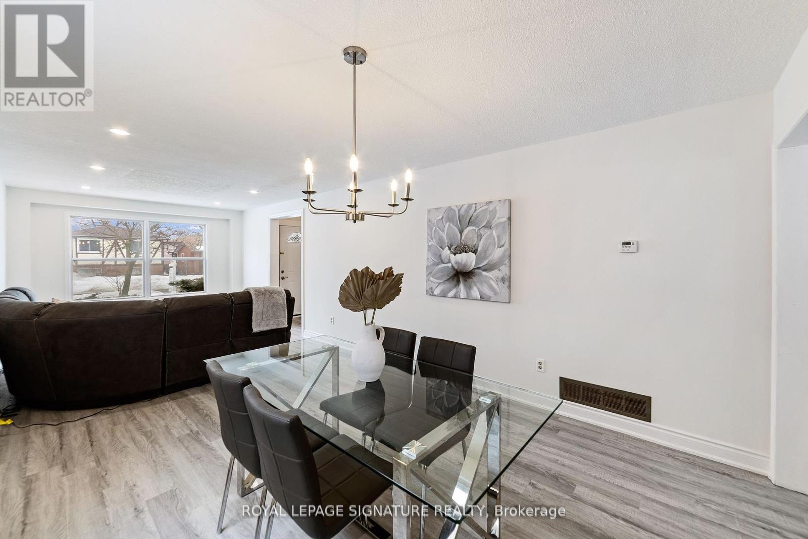 11 Kirkland Road, Brampton, Ontario  L6V 2W5 - Photo 5 - W12177142