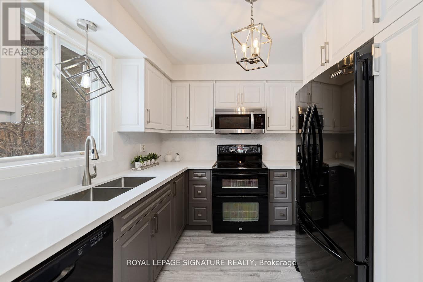 11 Kirkland Road, Brampton, Ontario  L6V 2W5 - Photo 6 - W12177142