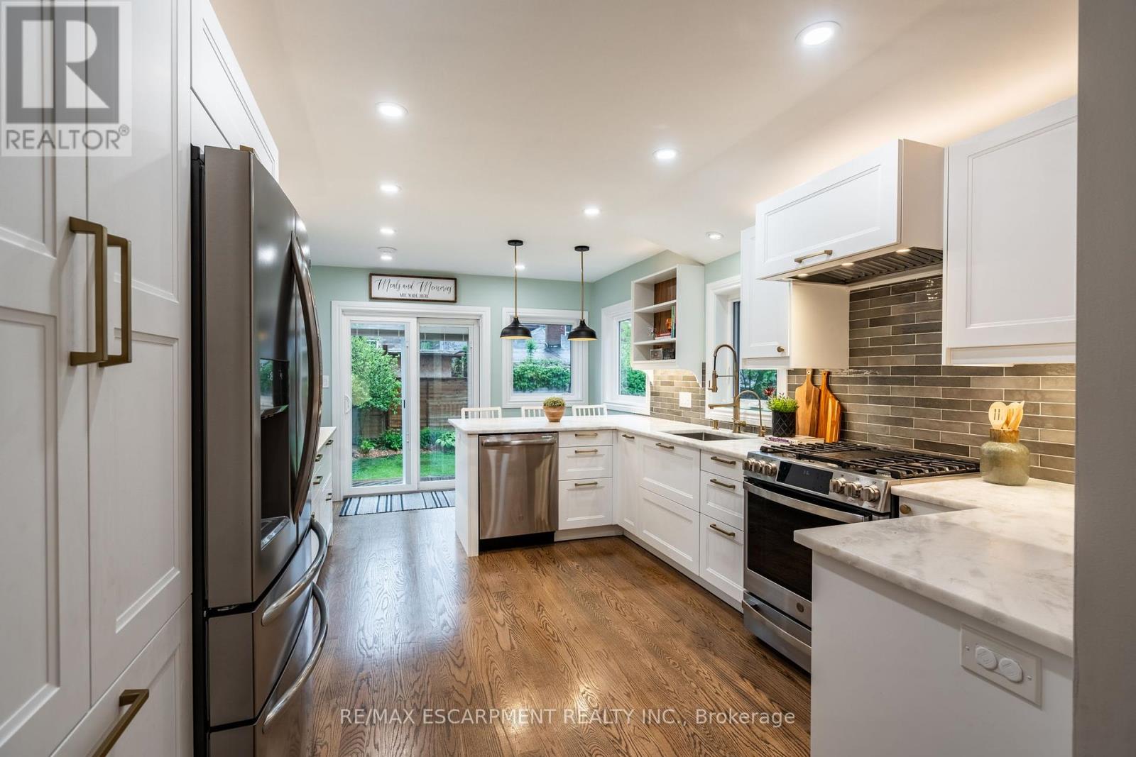 43 Oxford Street, Hamilton (Strathcona), Ontario  L8R 2W9 - Photo 7 - X12177038