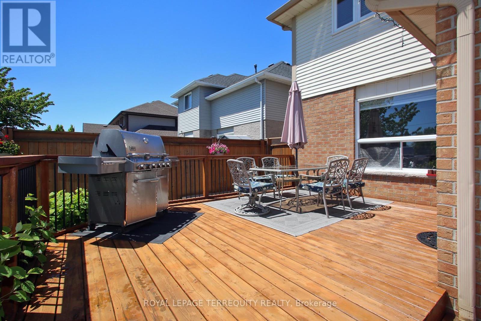 3 Riviera Ridge, Hamilton (Stoney Creek), Ontario  L8E 5E5 - Photo 41 - X12177082