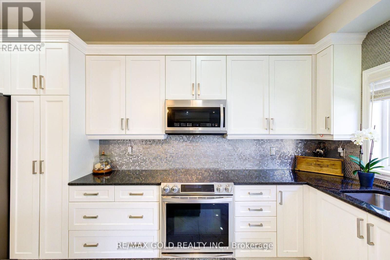 15 Wetland Way, Kitchener, Ontario  N2P 0C3 - Photo 13 - X12177096