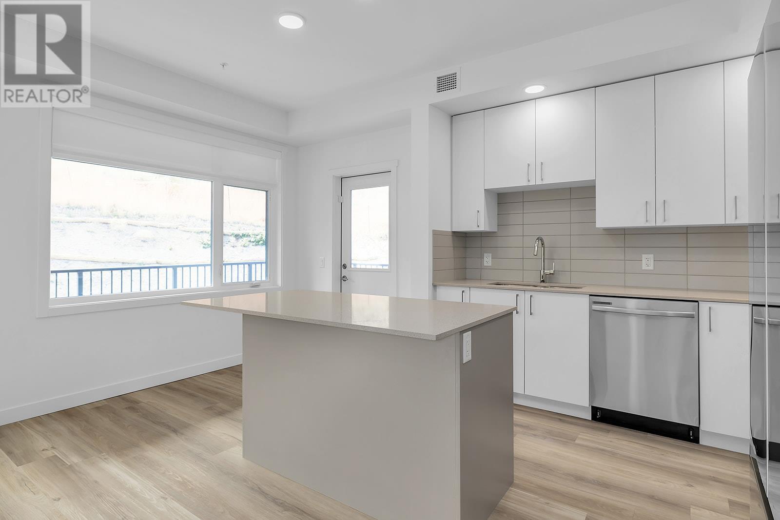 1057 Frost Road Unit# 202, Kelowna, British Columbia  V1W 0G7 - Photo 7 - 10344747