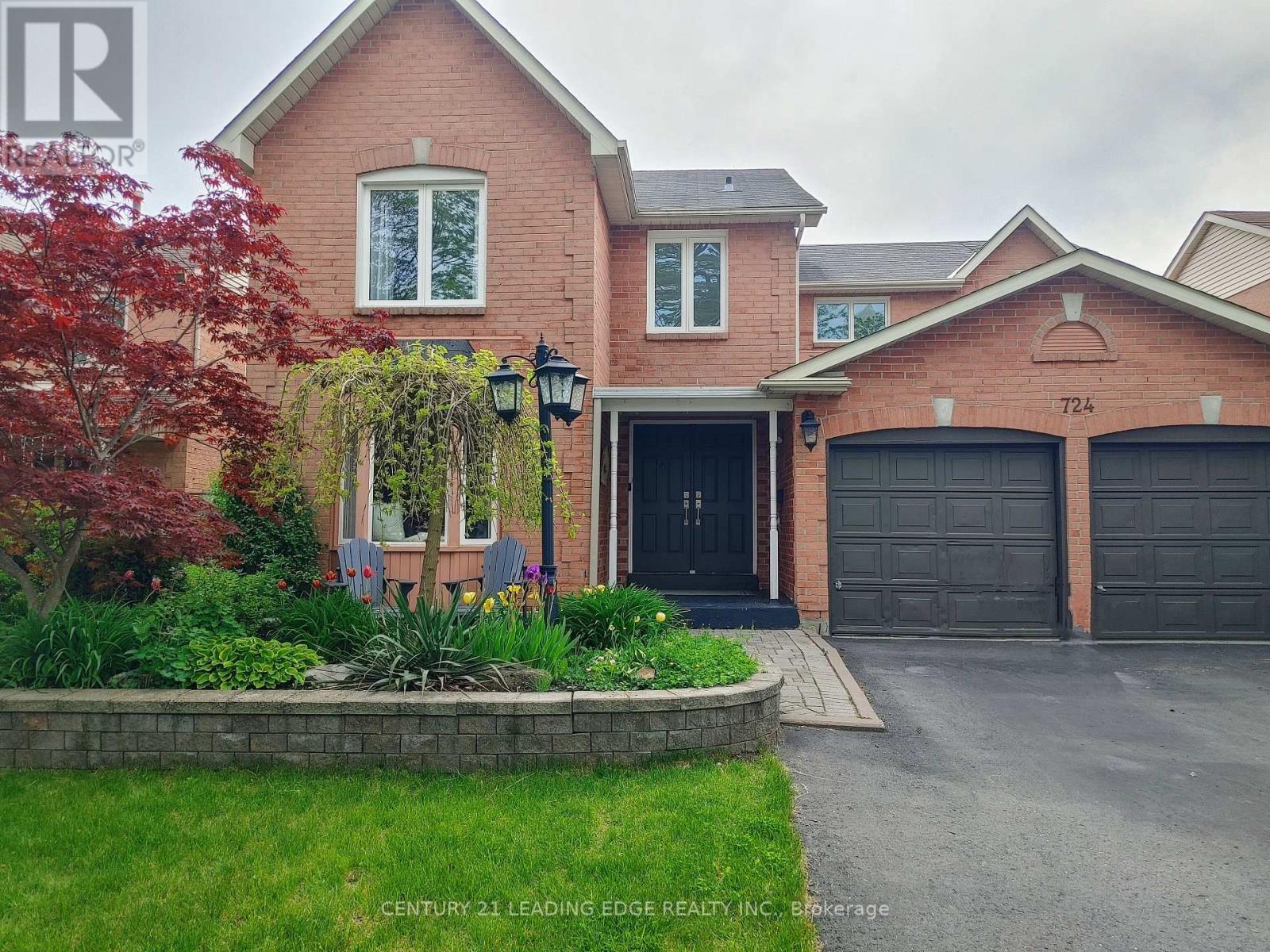 724 BARNES CRESCENT, Oshawa, Ontario