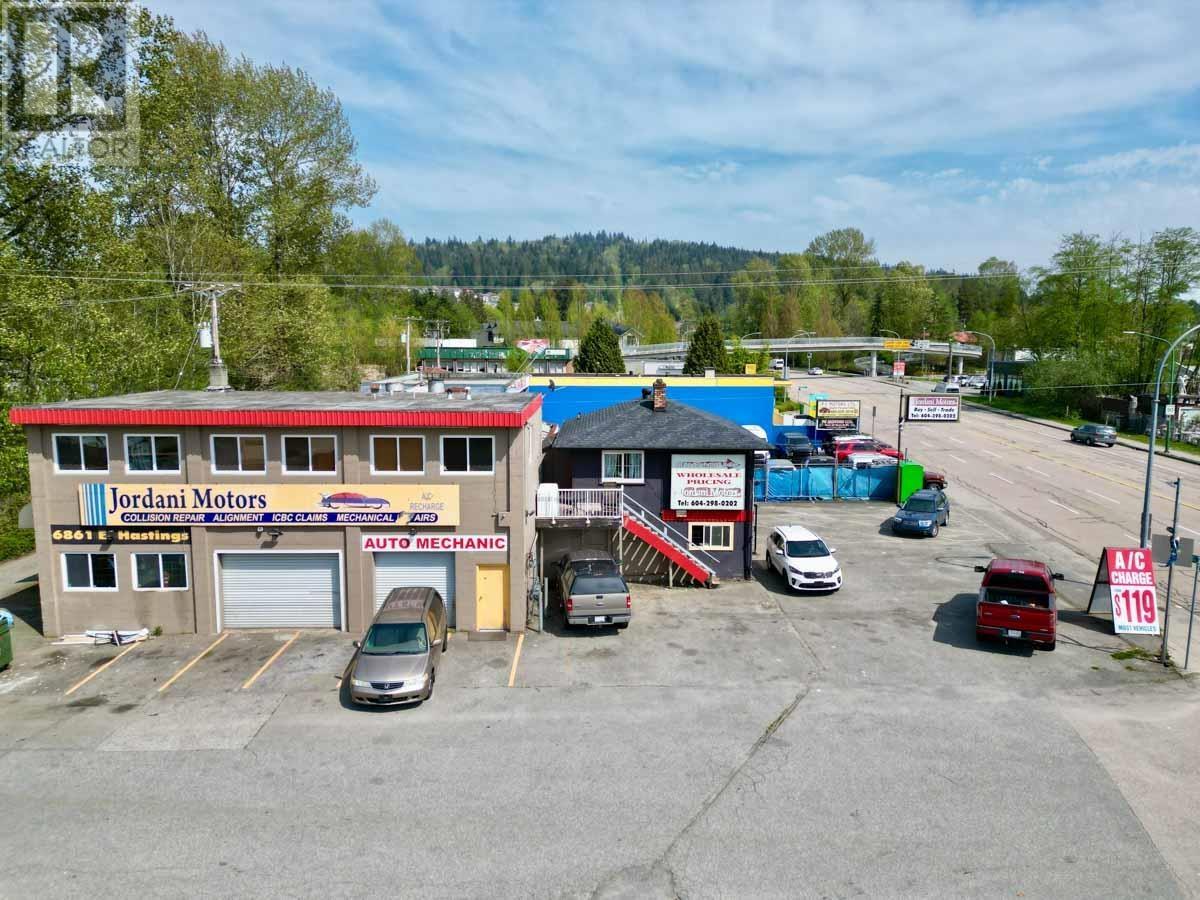 6861 HASTINGS STREET, Burnaby, British Columbia