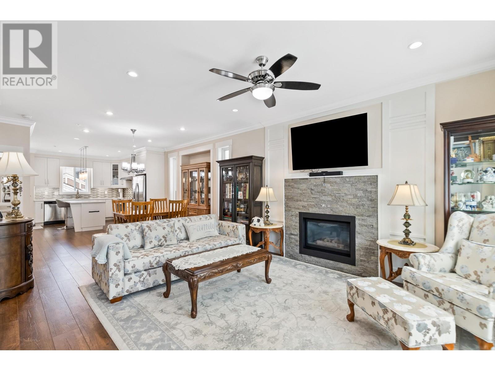 Property at 24299 101A AVENUE image 3