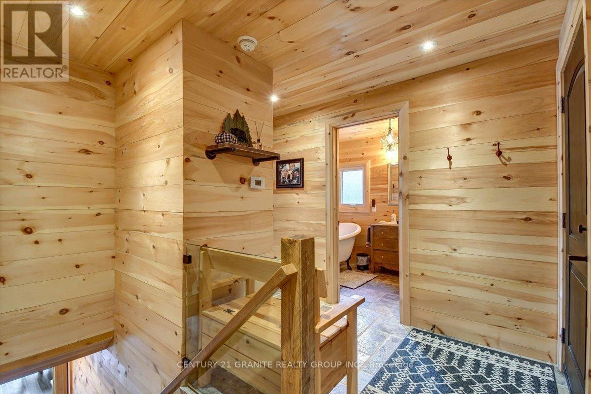 539b Dog Bay Road, Hastings Highlands, Ontario  K0L 2S0 - Photo 21 - X12115055