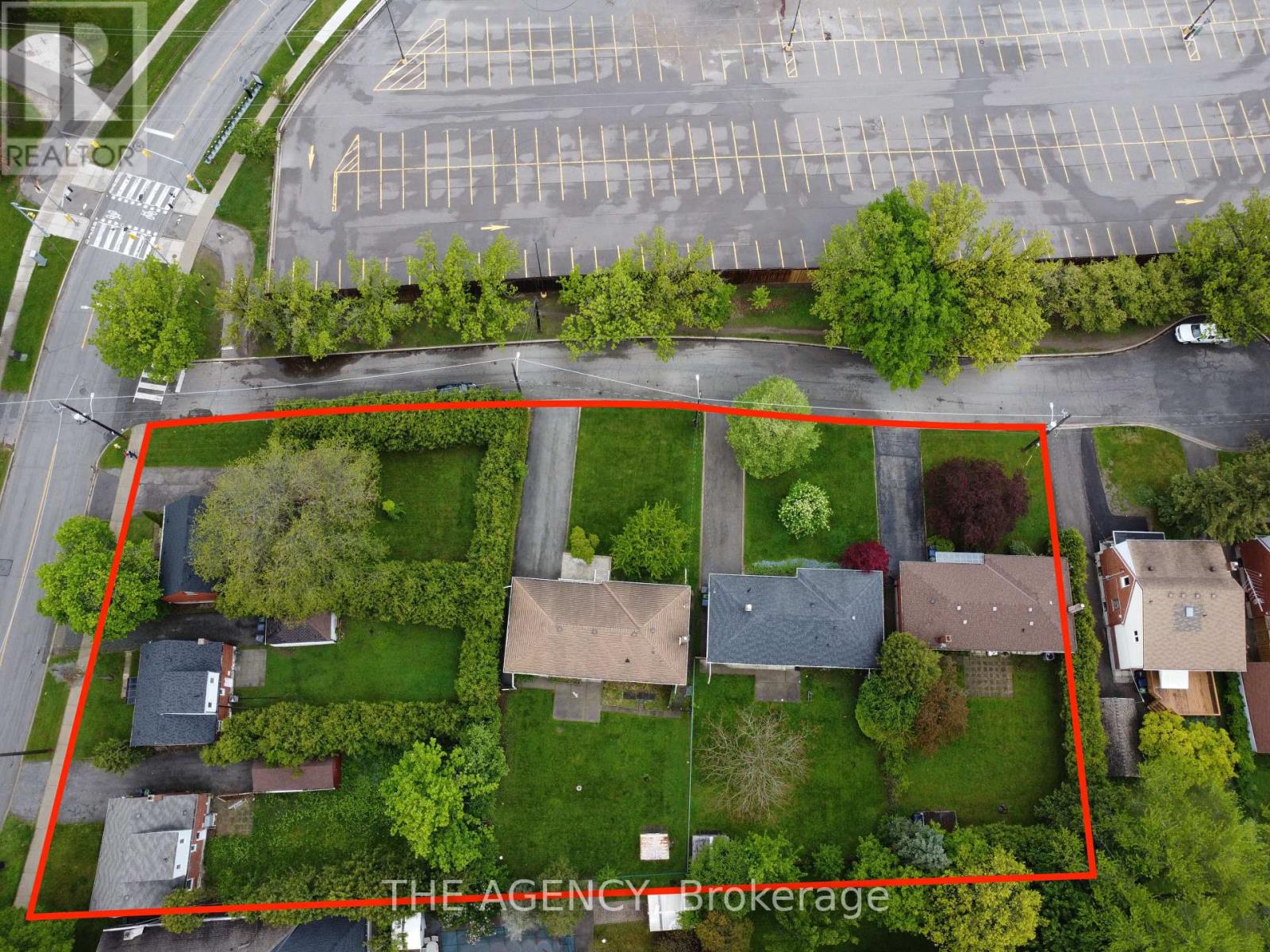 77 Talbot Road, Toronto (Newtonbrook West), Ontario  M2M 1S1 - Photo 4 - C12176460