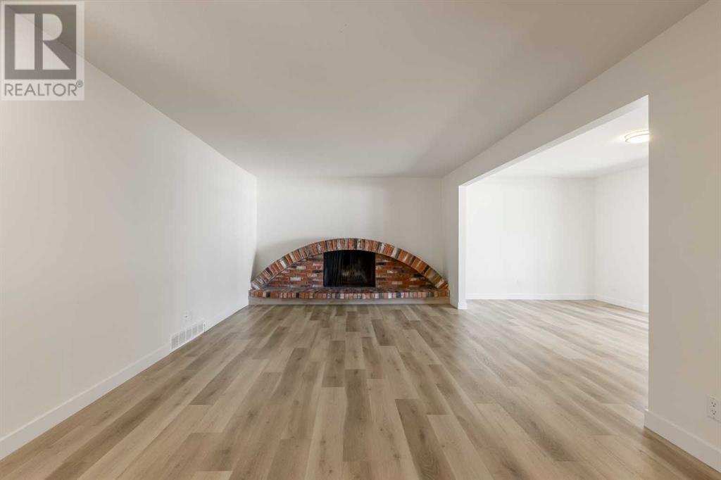 Property at 18 Queens Road W image 5