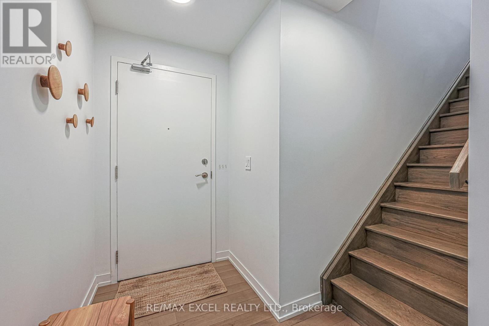101 - 530 Indian Grove, Toronto, Ontario  M6P 2J1 - Photo 17 - W12174533