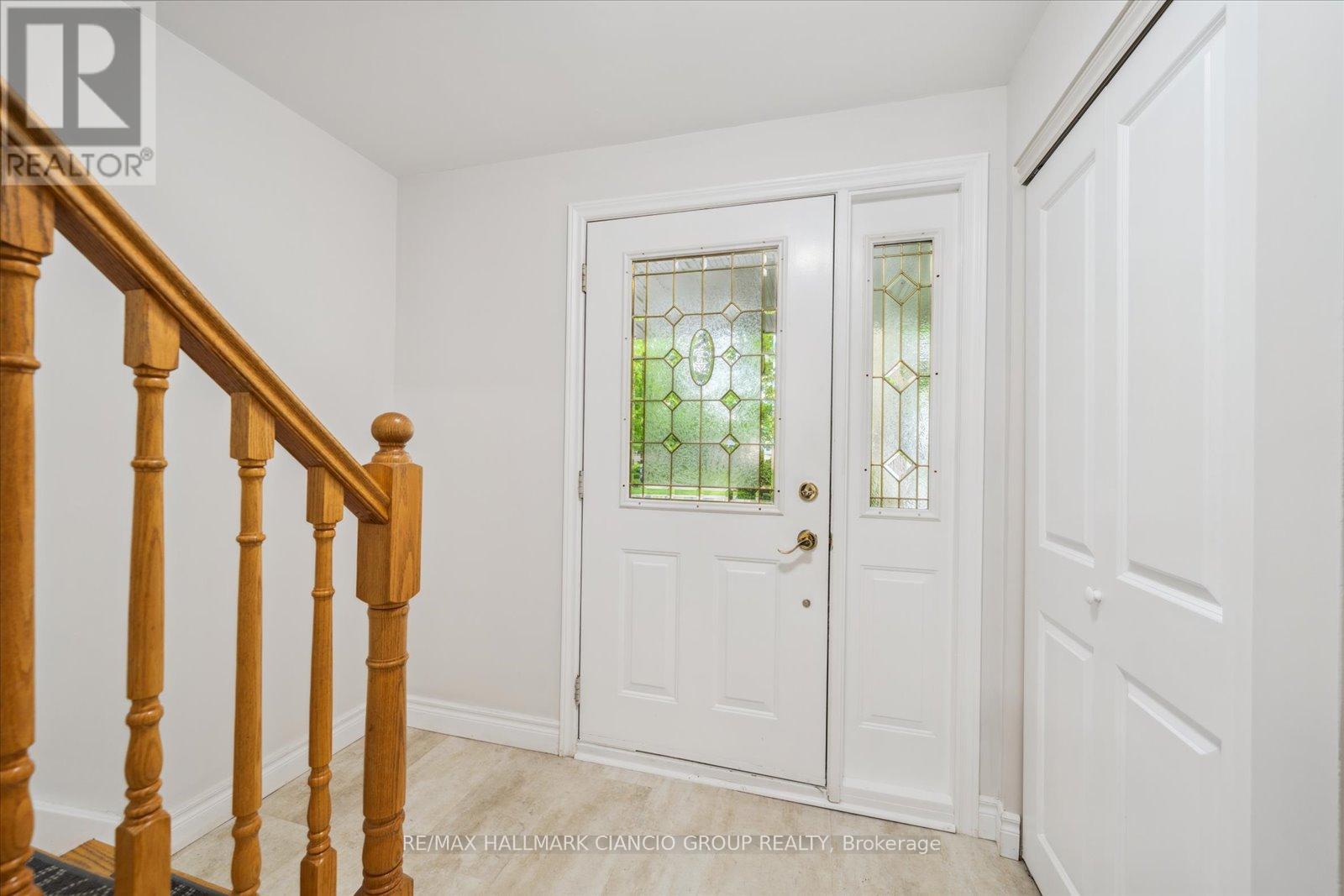 150 Orchard Heights Boulevard, Aurora (Hills Of St Andrew), Ontario  L4G 3A2 - Photo 2 - N12177176