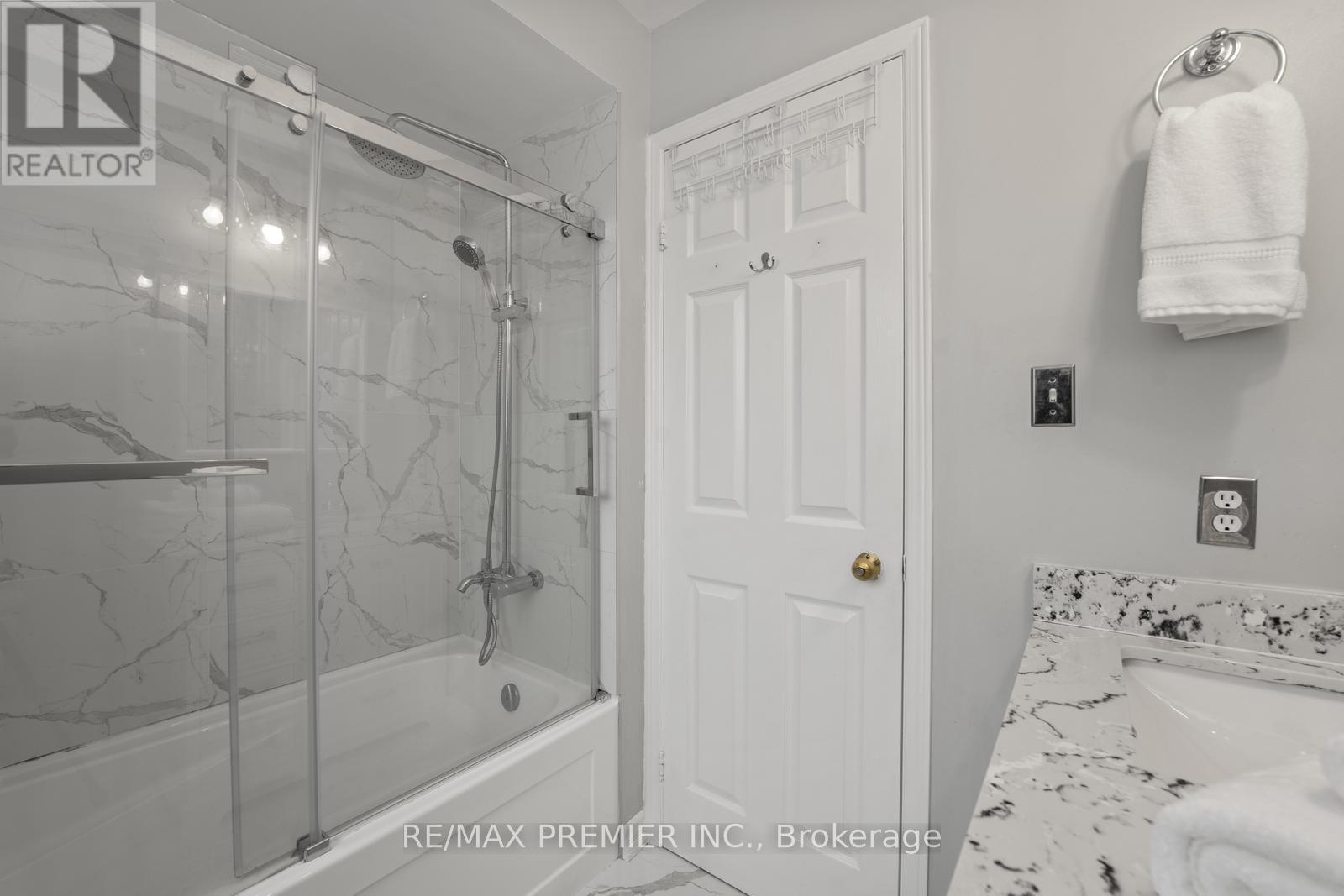 127 O'connor Crescent, Richmond Hill (North Richvale), Ontario  L4C 7R7 - Photo 23 - N12177189