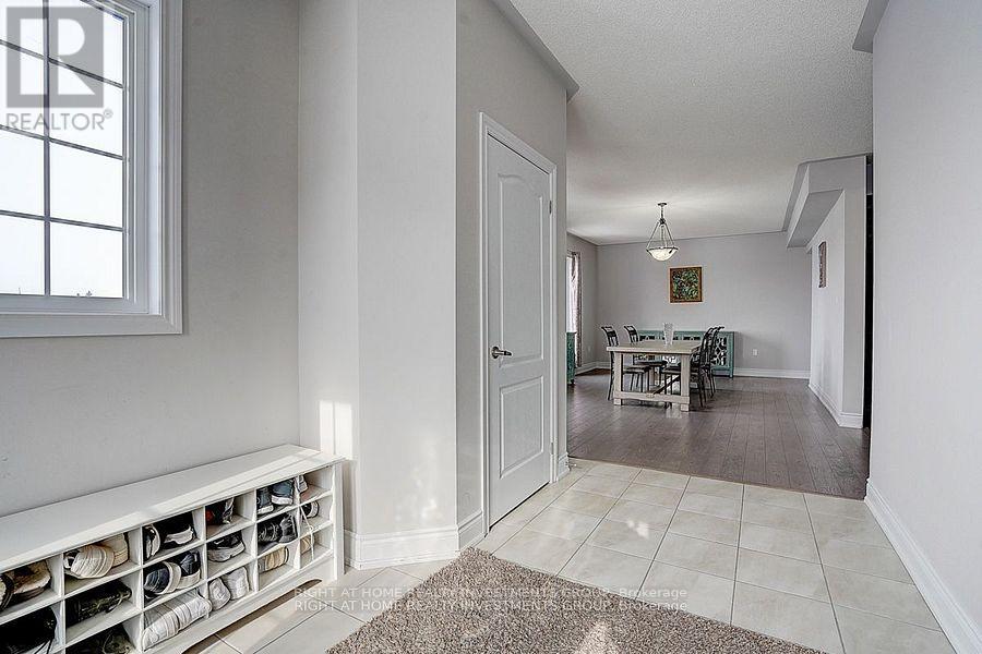208 Rutherford Road, Bradford West Gwillimbury (Bradford), Ontario  L3Z 0X5 - Photo 27 - N12177206