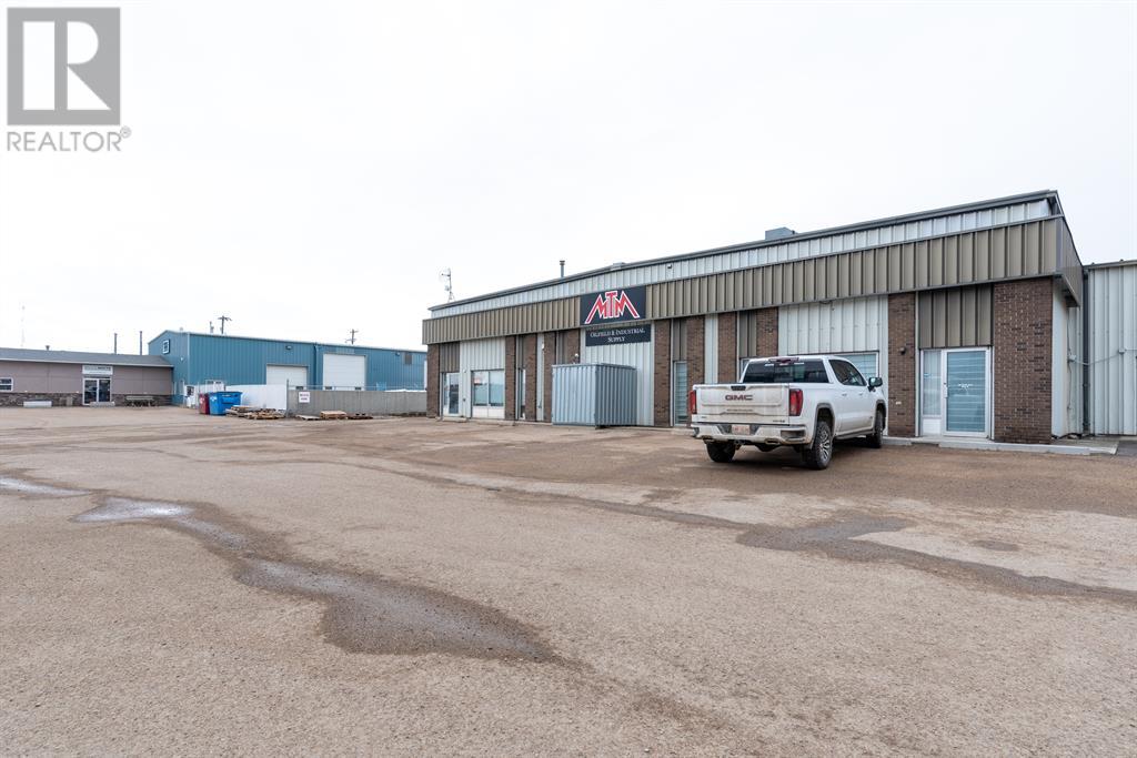 4810 62 Avenue, Lloydminster, Alberta  T9V 2E9 - Photo 3 - A2214289