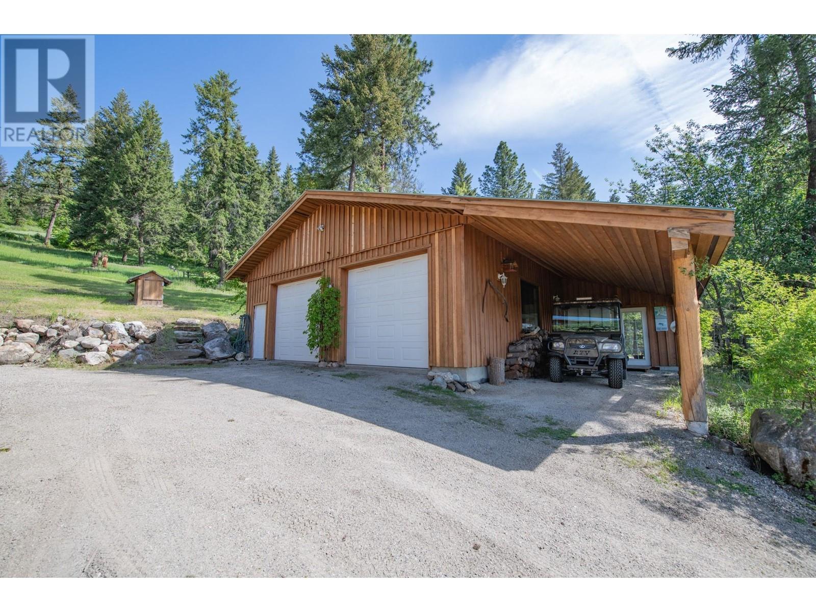 233 Albers Road, Lumby, British Columbia  V0E 2G5 - Photo 3 - 10334462