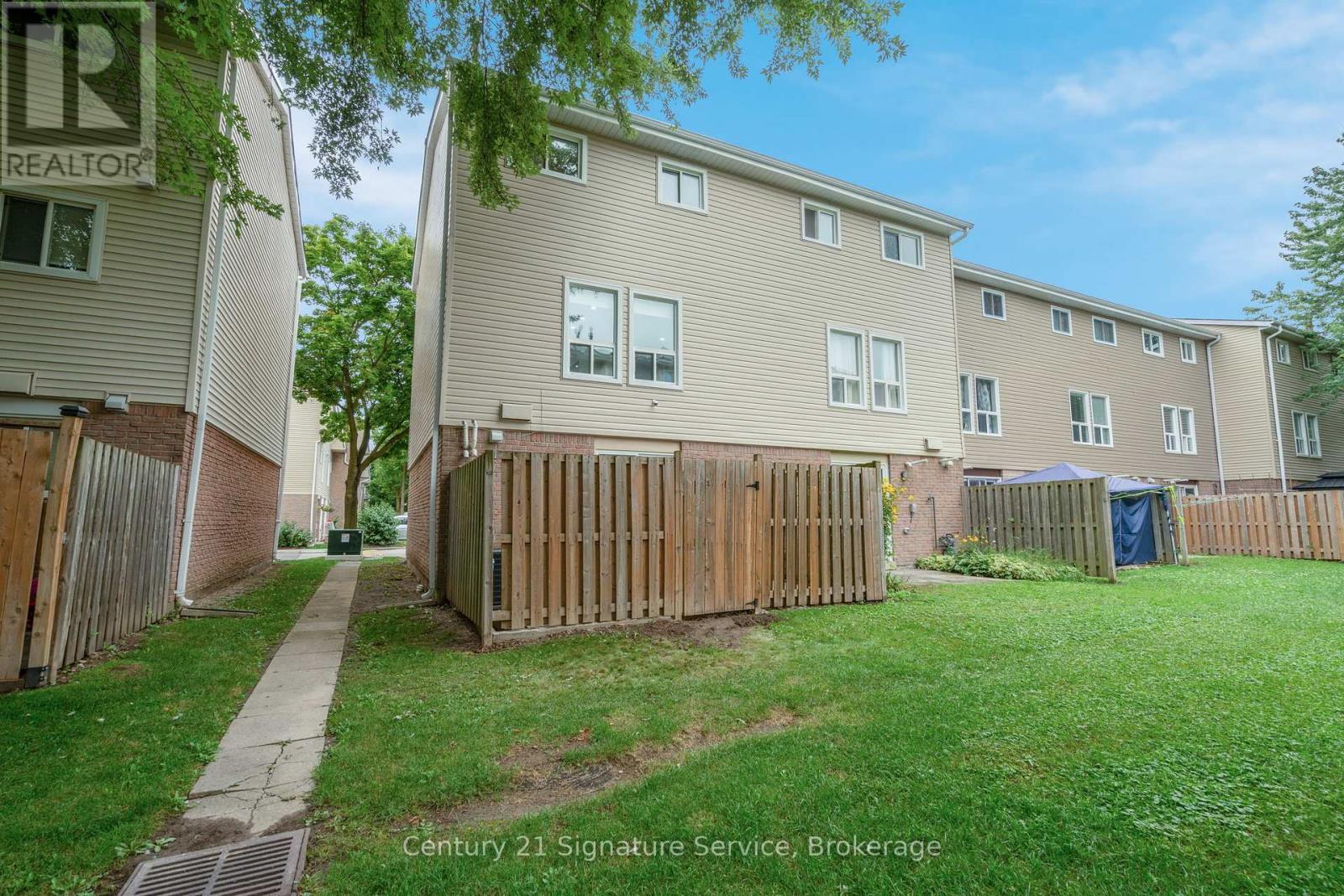 42 Ellis Drive, Brampton, Ontario  L6T 4C4 - Photo 35 - W12177171