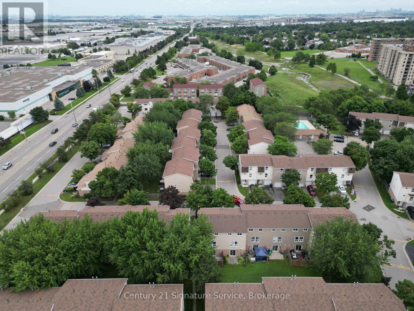 42 Ellis Drive, Brampton, Ontario  L6T 4C4 - Photo 46 - W12177171