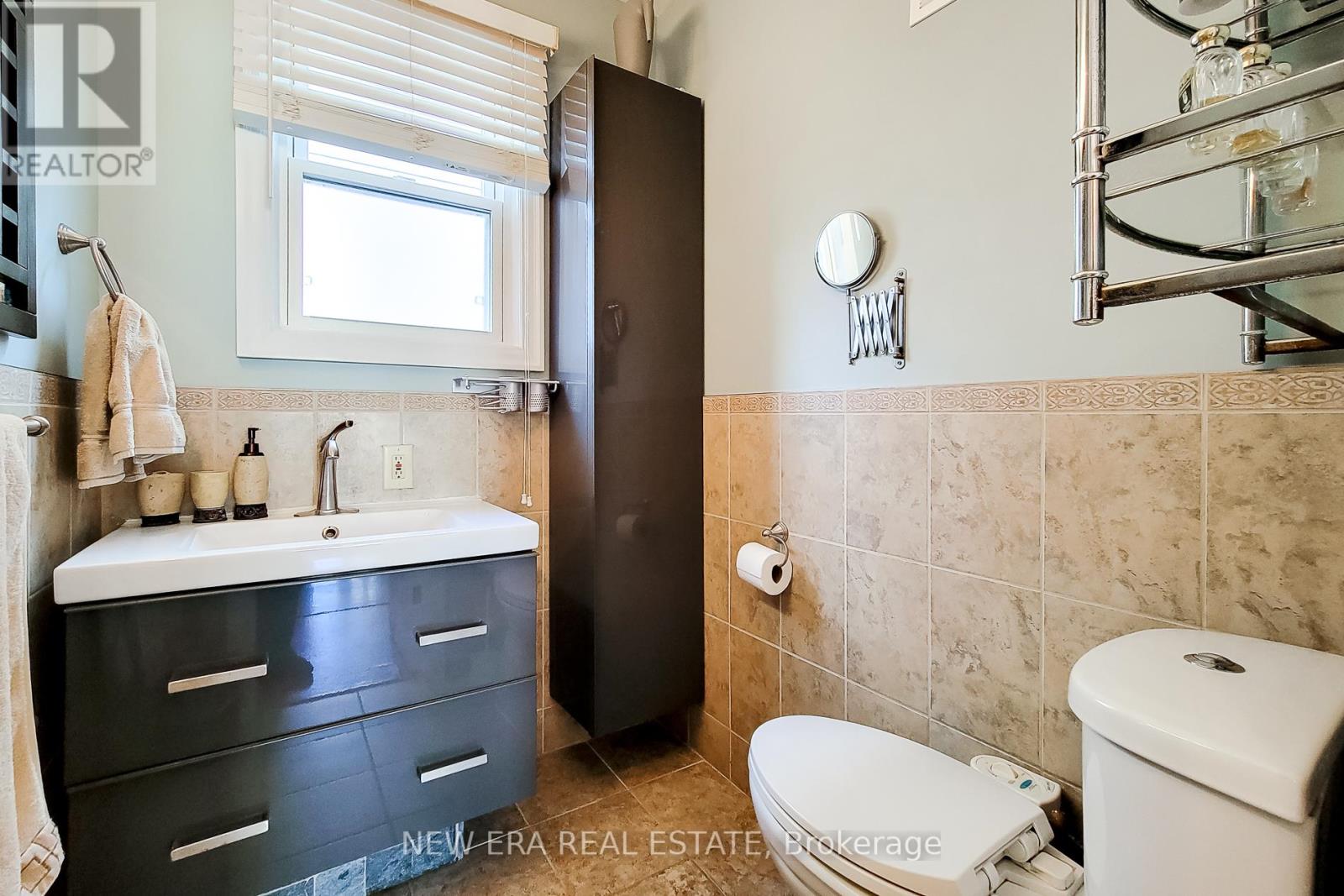 38 Haig Street, St. Catharines, Ontario  L2R 2K8 - Photo 18 - X12177166