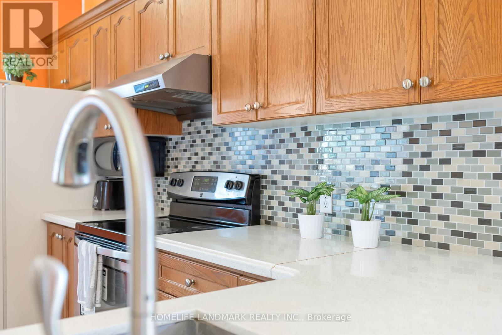 Property at 402 WOODROW DRIVE image 4