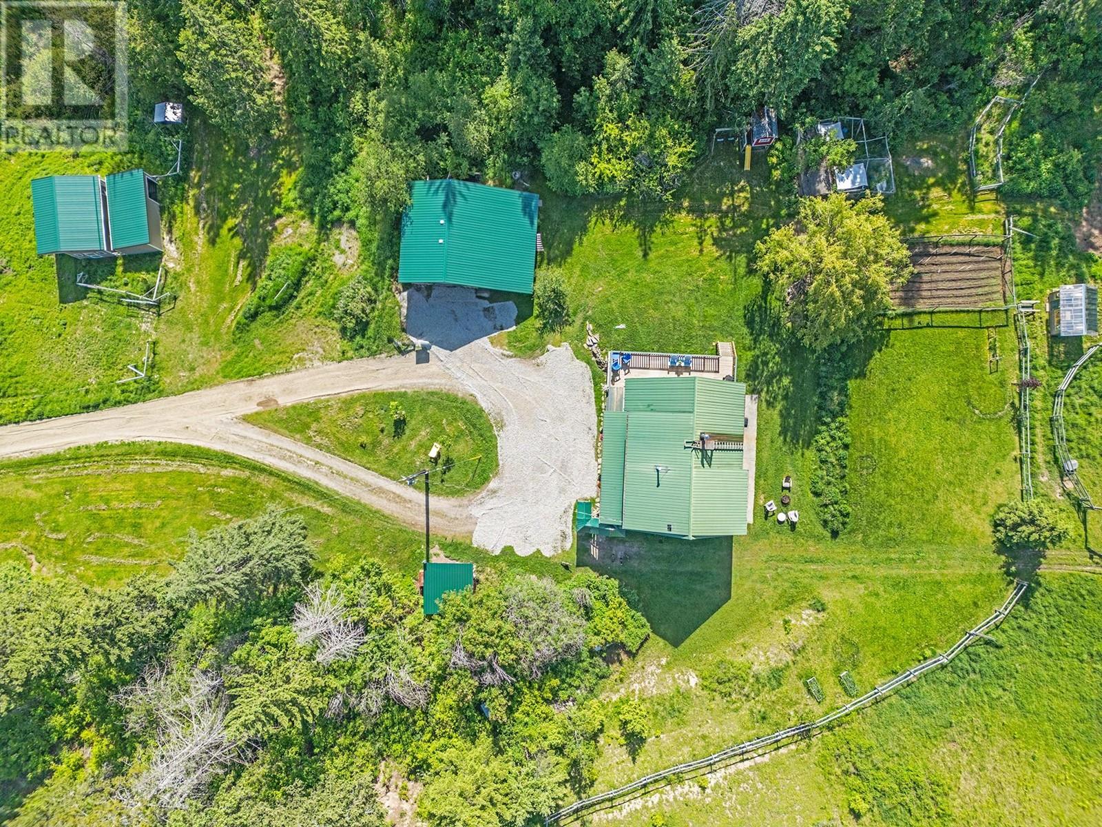 2033 Smith Road, Creston, British Columbia  V0B 1G7 - Photo 19 - 10349516