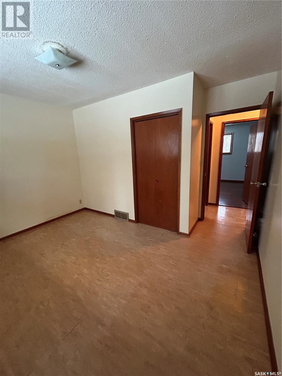 315 3rd Street E, Kelvington, Saskatchewan  S0A 1W0 - Photo 26 - SK992726