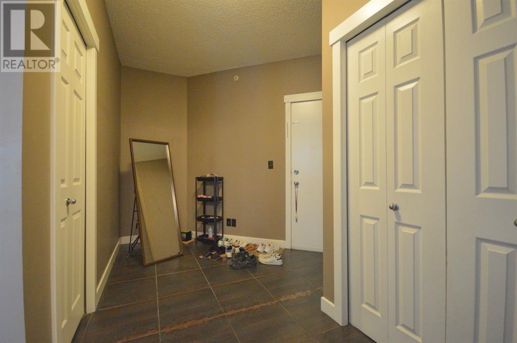 Property at 203, 315 3 Street SE image 5