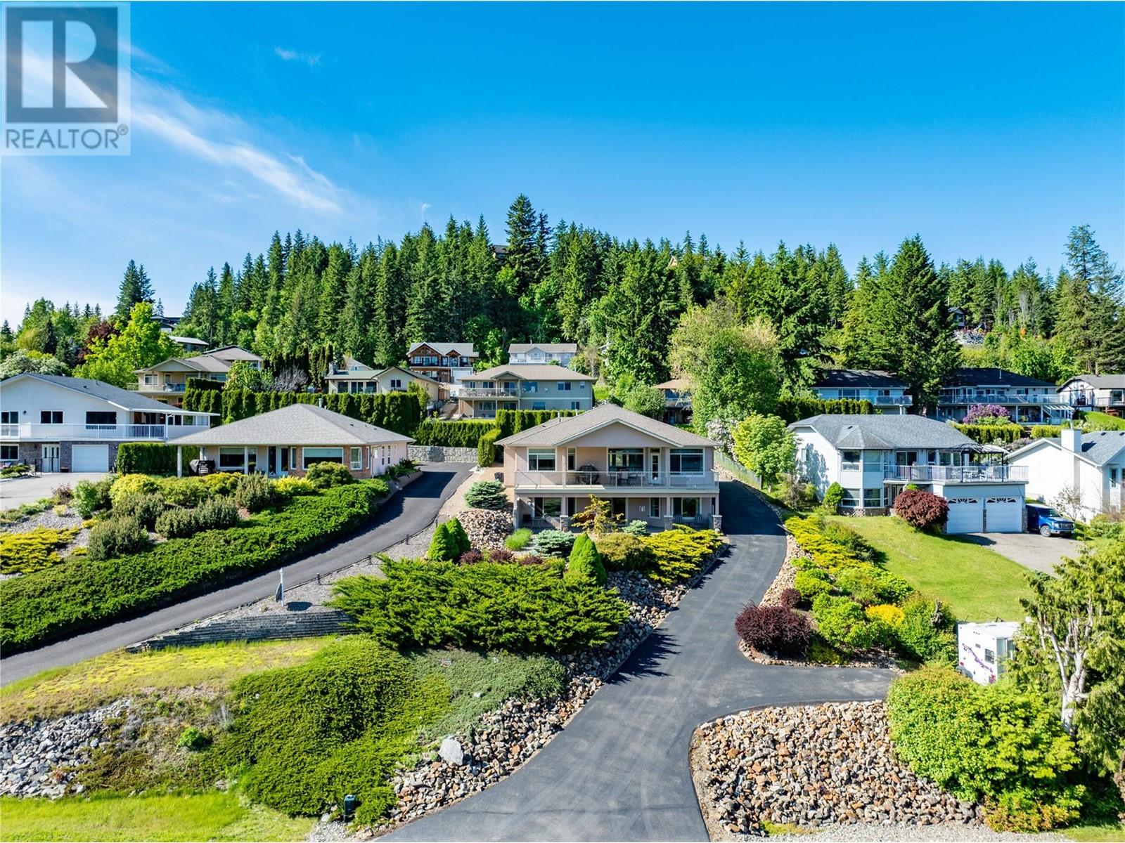 2390 Tamerac Terrace, Sorrento, British Columbia  V0E 2W2 - Photo 4 - 10348859