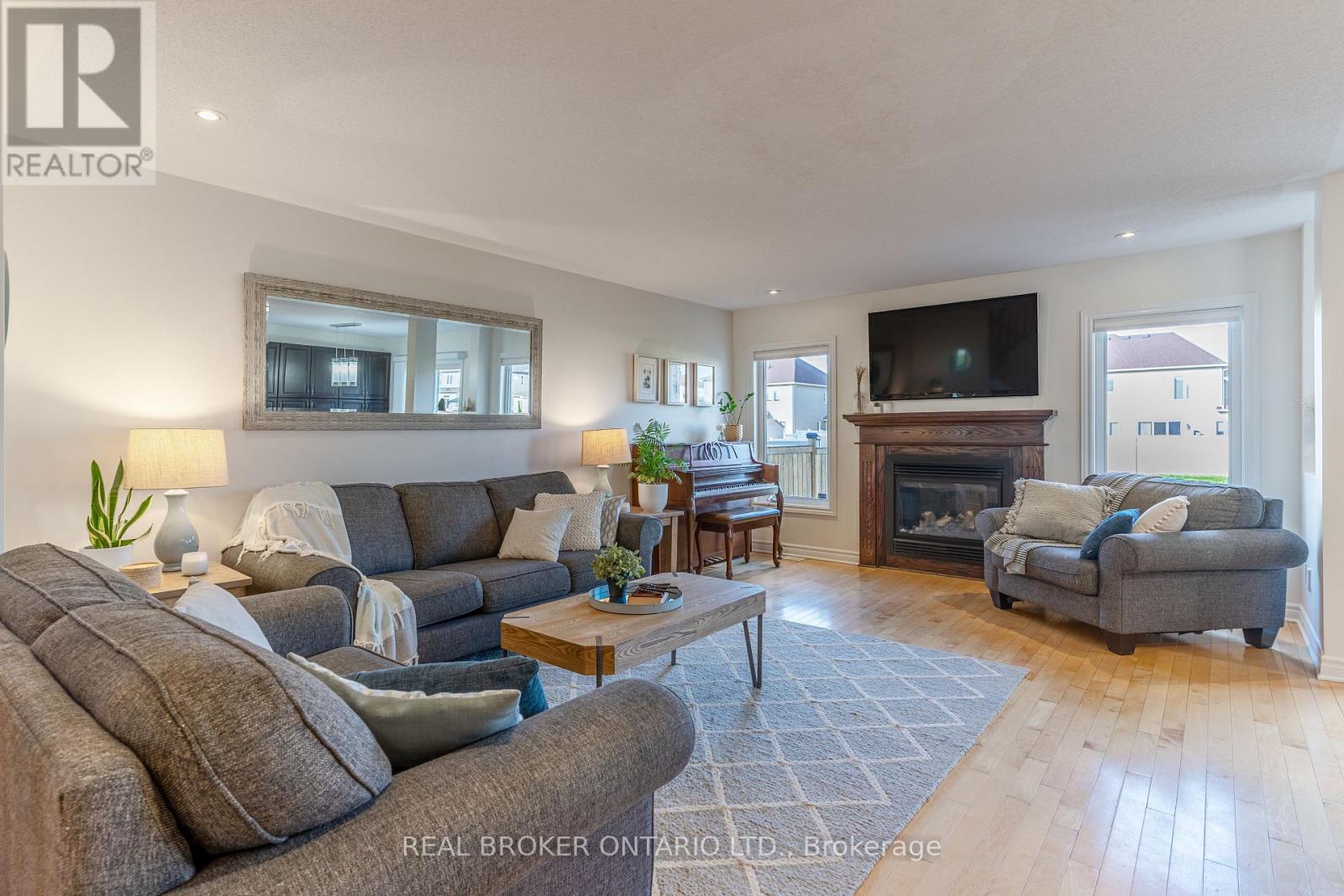2473 Esprit Drive, Ottawa, Ontario  K4A 0S6 - Photo 10 - X12177217