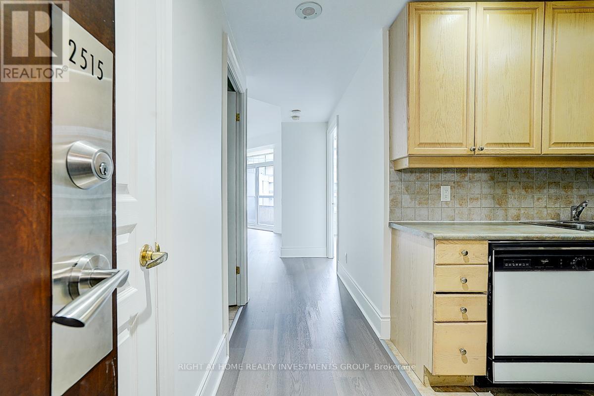 2515 - 15 Northtown Way, Toronto (Willowdale East), Ontario  M2N 7A2 - Photo 12 - C12177255