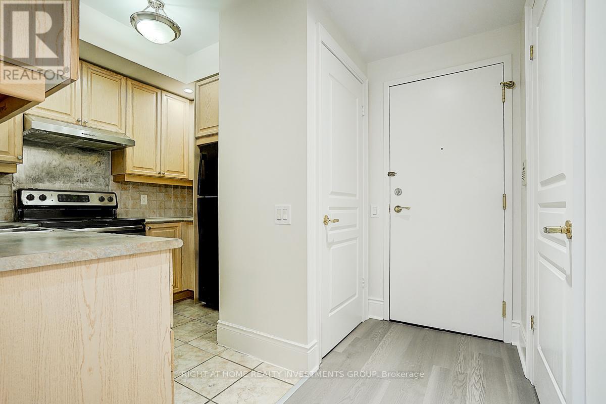 2515 - 15 Northtown Way, Toronto (Willowdale East), Ontario  M2N 7A2 - Photo 13 - C12177255