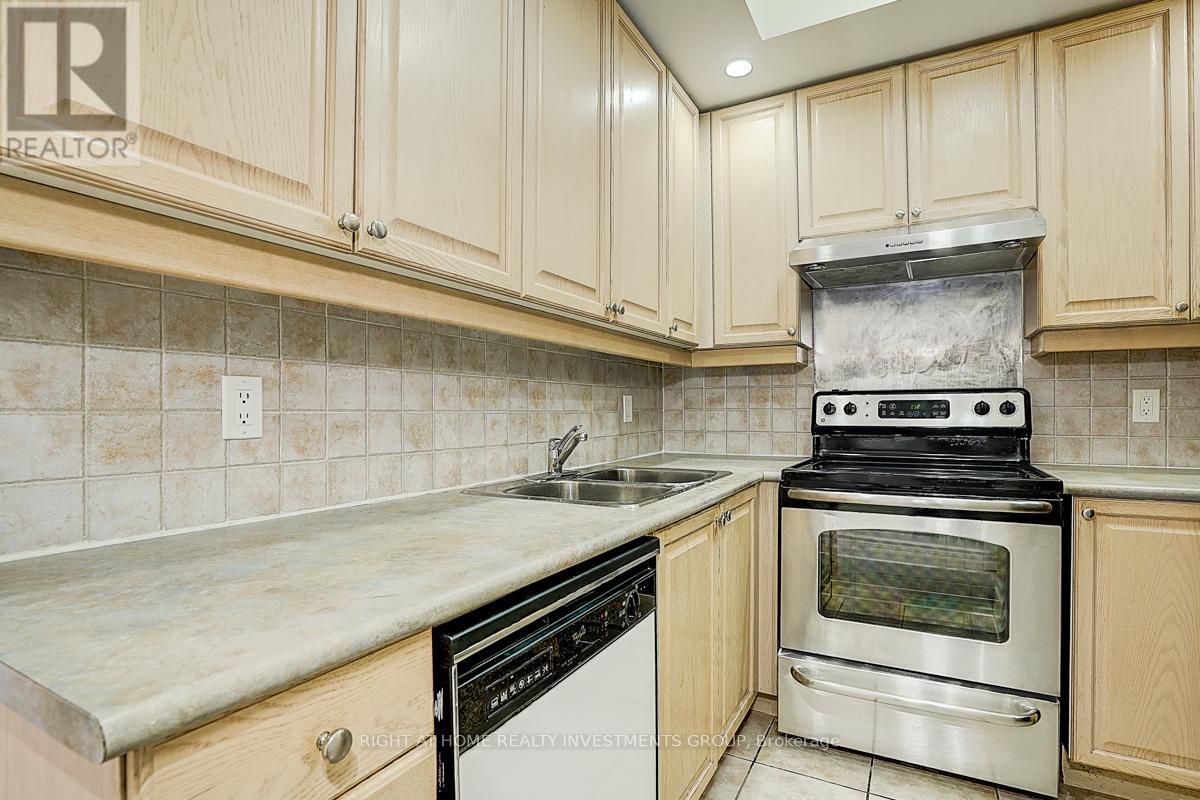 2515 - 15 Northtown Way, Toronto (Willowdale East), Ontario  M2N 7A2 - Photo 16 - C12177255