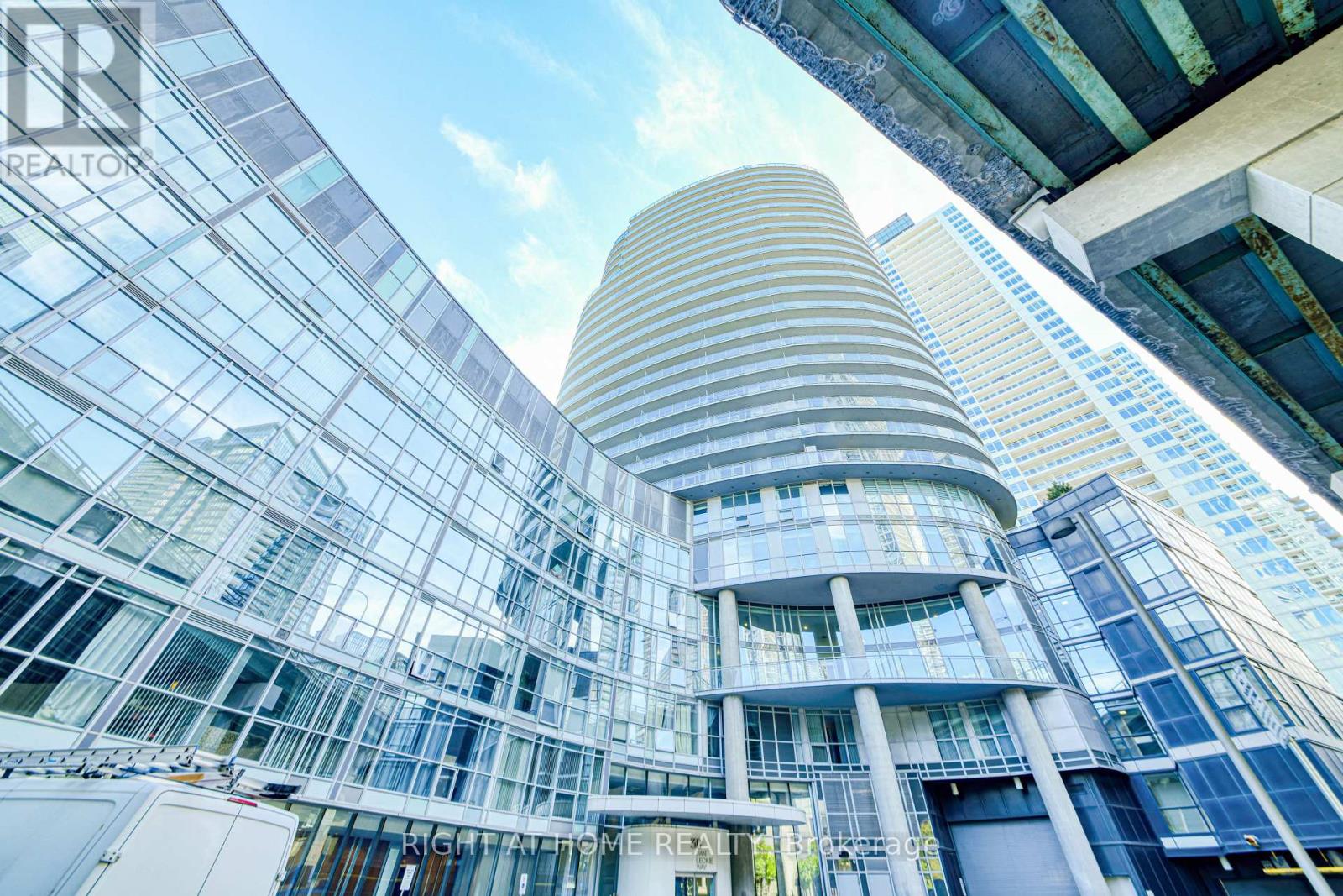 1016 - 38 Dan Leckie Way, Toronto, Ontario  M5V 2V6 - Photo 30 - C12177278