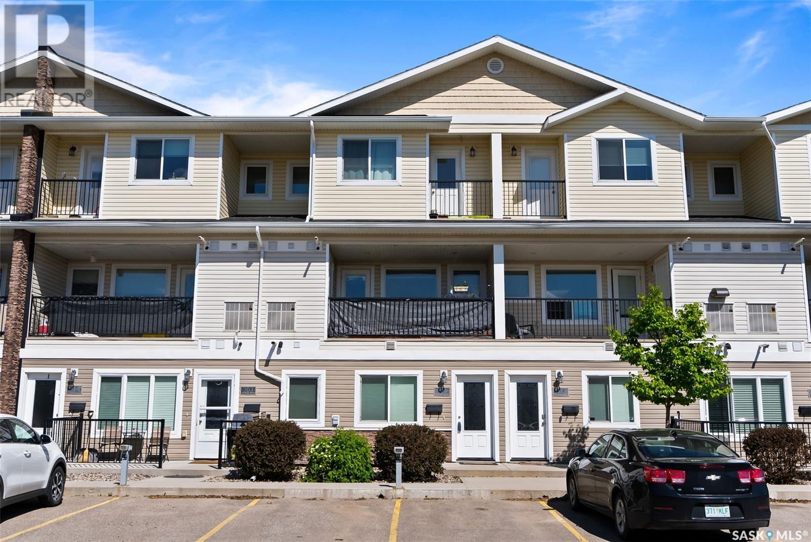 213 1220 Empress Street, Regina, Saskatchewan  S4T 1G7 - Photo 2 - SK007312