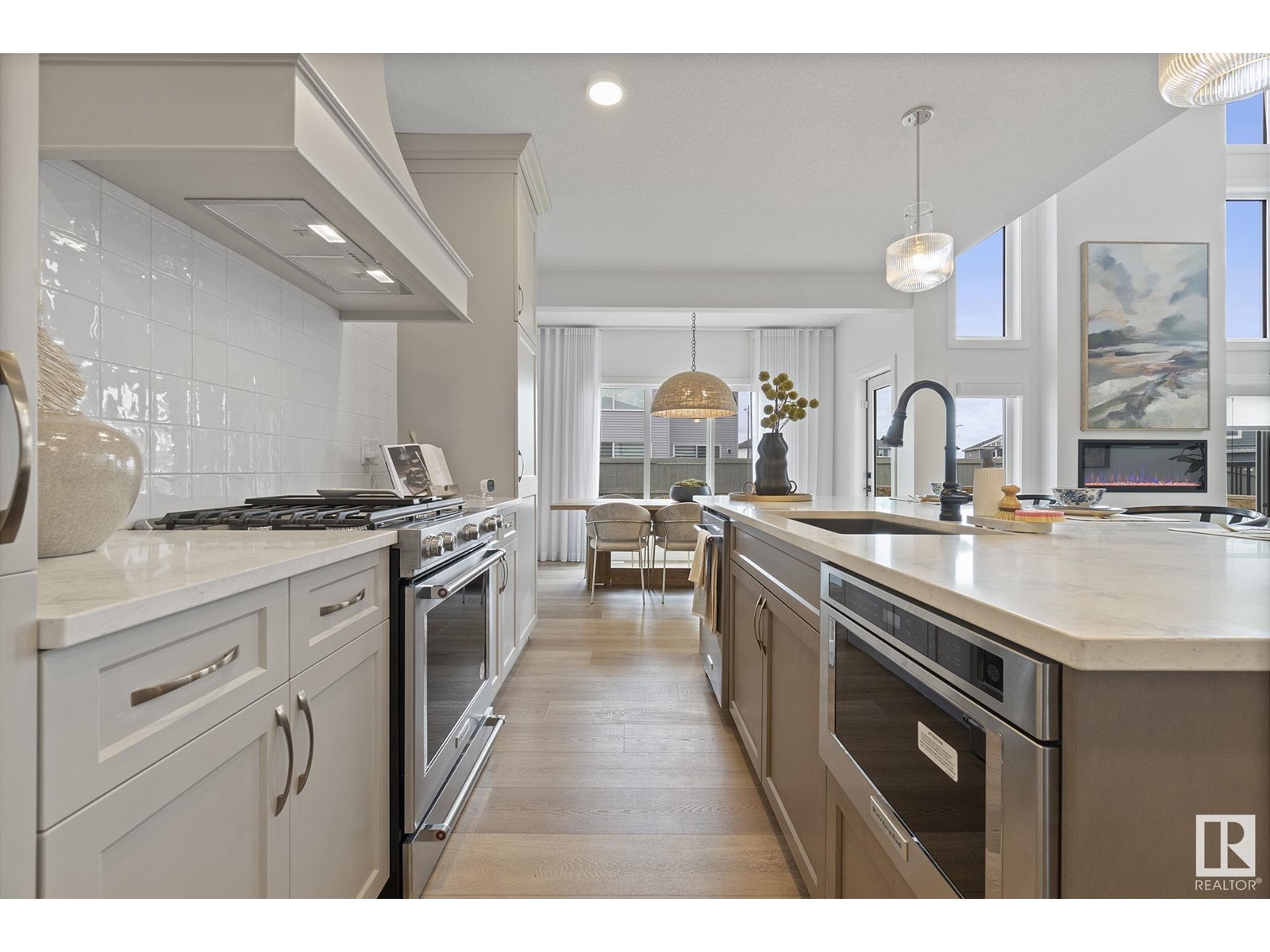 Property at 103 DANSEREAU WY image 2