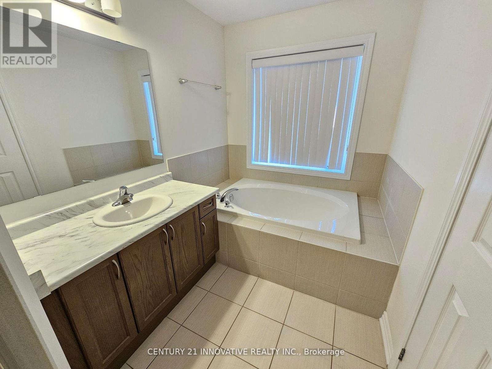 2469 Hill Rise Court, Oshawa, Ontario  L1L 0J5 - Photo 10 - E12177240