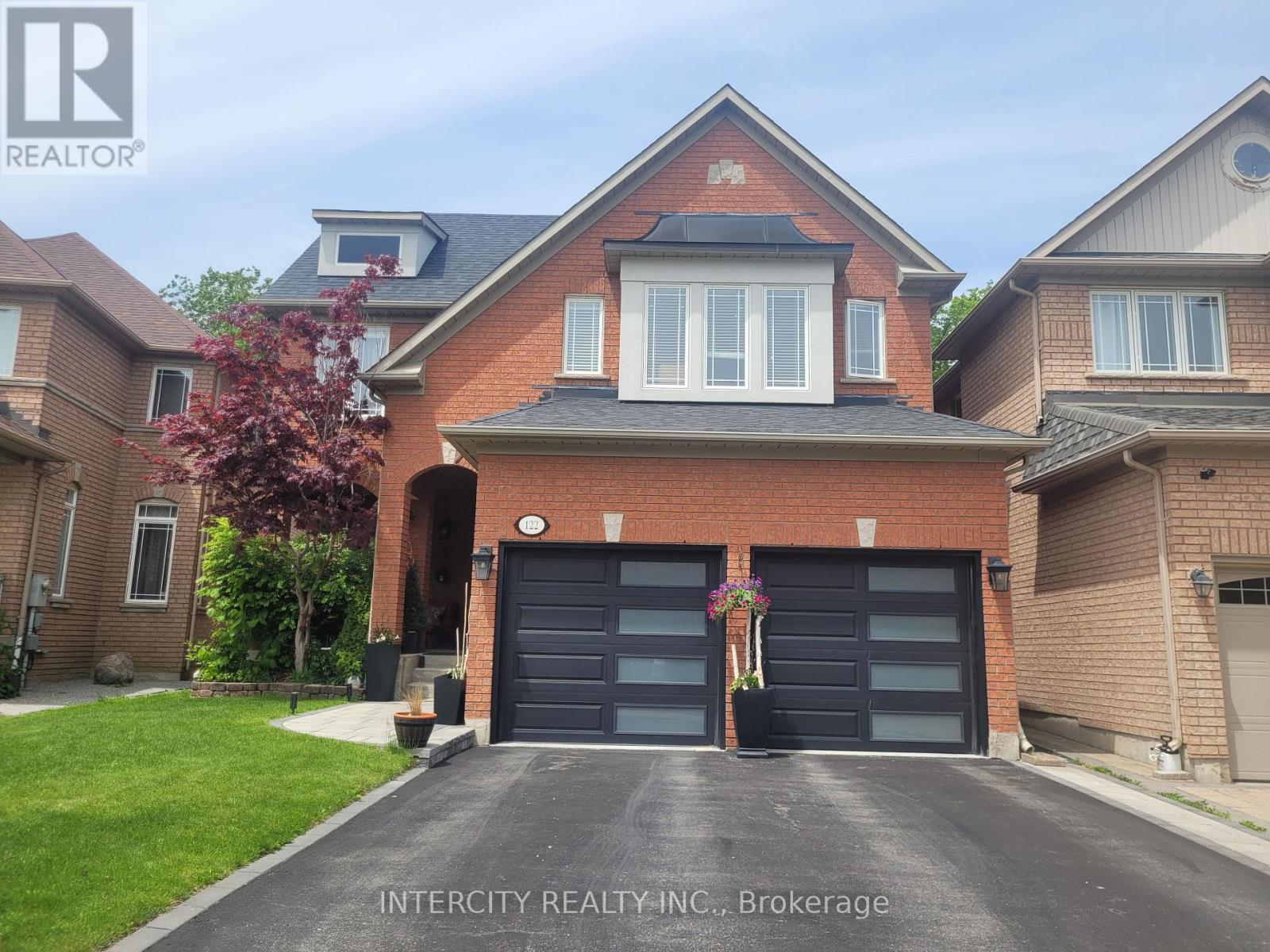 122 Estate Garden Drive, Richmond Hill, Ontario  L4E 3V6 - Photo 1 - N12177256