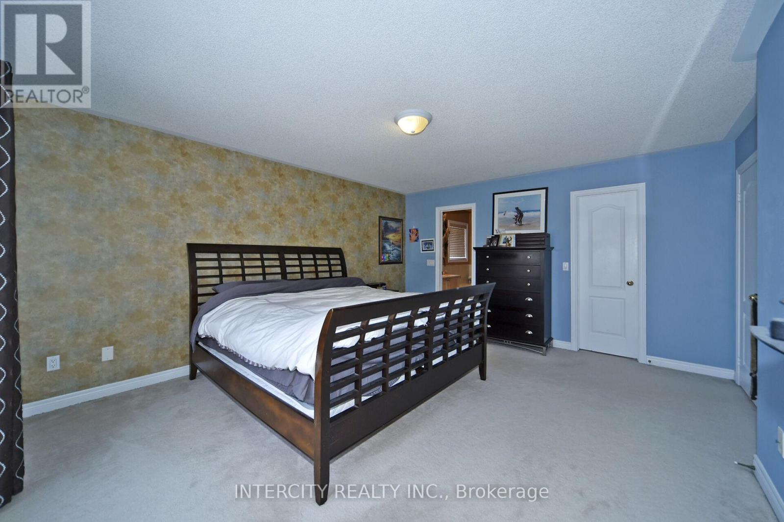122 Estate Garden Drive, Richmond Hill, Ontario  L4E 3V6 - Photo 24 - N12177256
