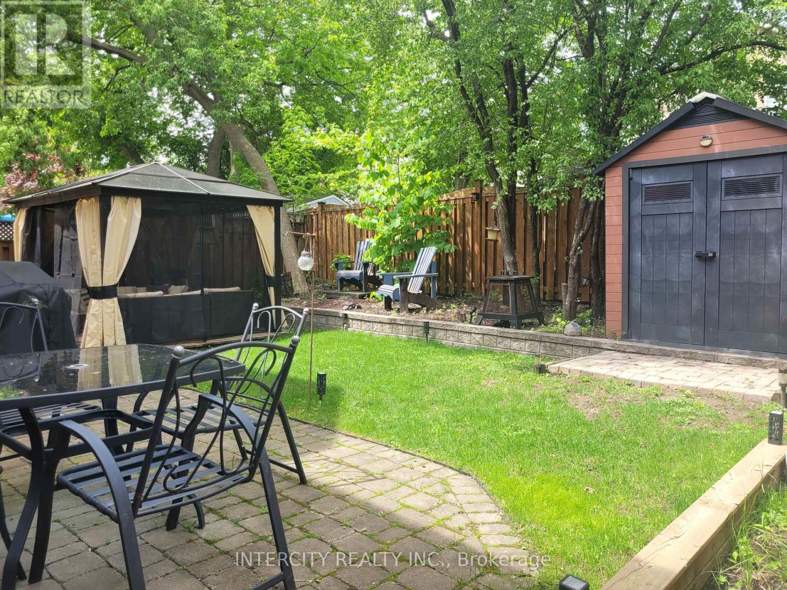 122 Estate Garden Drive, Richmond Hill, Ontario  L4E 3V6 - Photo 39 - N12177256