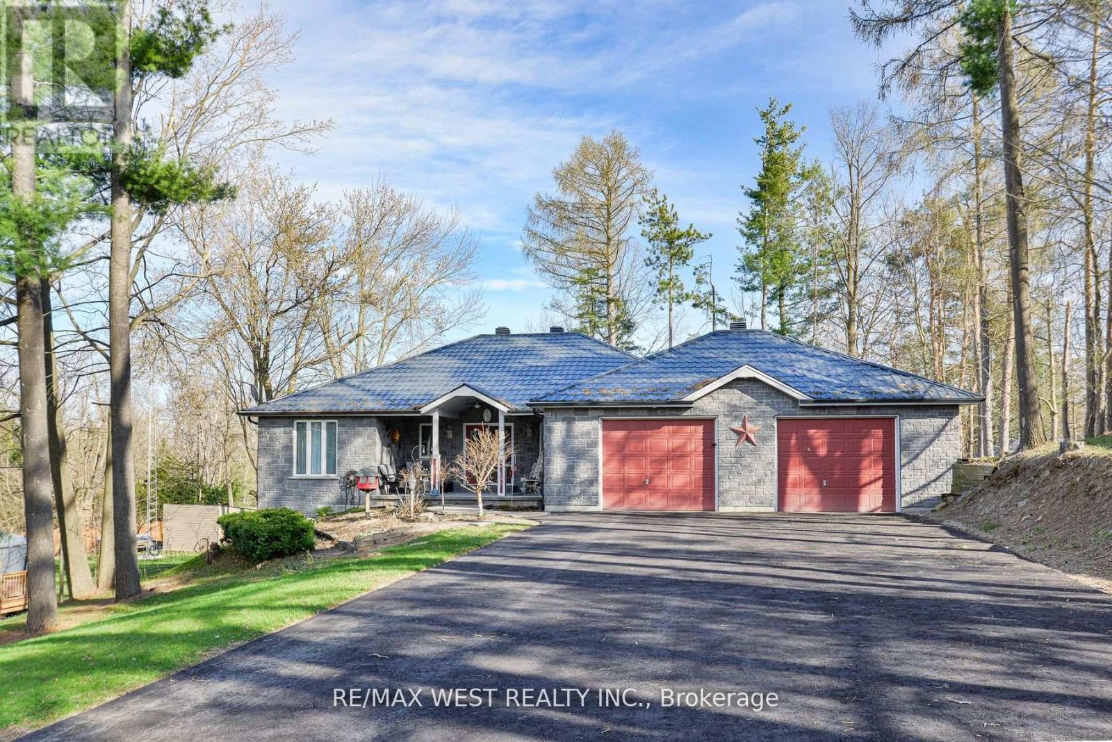 13 Albert Street W, Springwater, Ontario  L0L 1V0 - Photo 1 - S12177251
