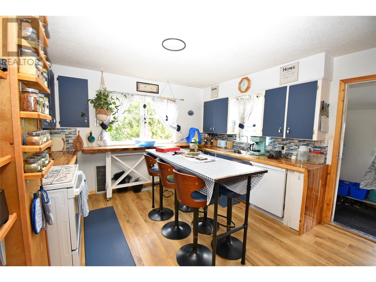 3011 38 Street, Vernon, British Columbia  V1T 6H7 - Photo 15 - 10349493